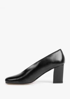 Aneso Black Leather V Front Court Shoes -Daniel Footwear Shop aneso p126484 197218 image