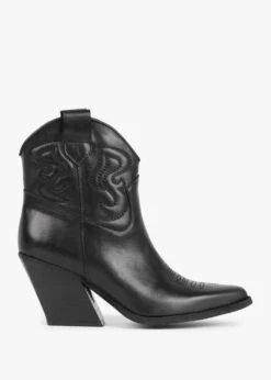 Awesty Black Leather Western Ankle Boots