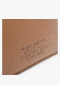 Marc Jacobs The Leather Top Zip Argan Oil Wristlet Wallet -Daniel Footwear Shop mj top zip wristlet wallet p134691 197801 image